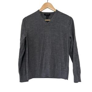 Banana Republic 100% Merino Wool Women's Size Medium Gray V-Neck Capsule